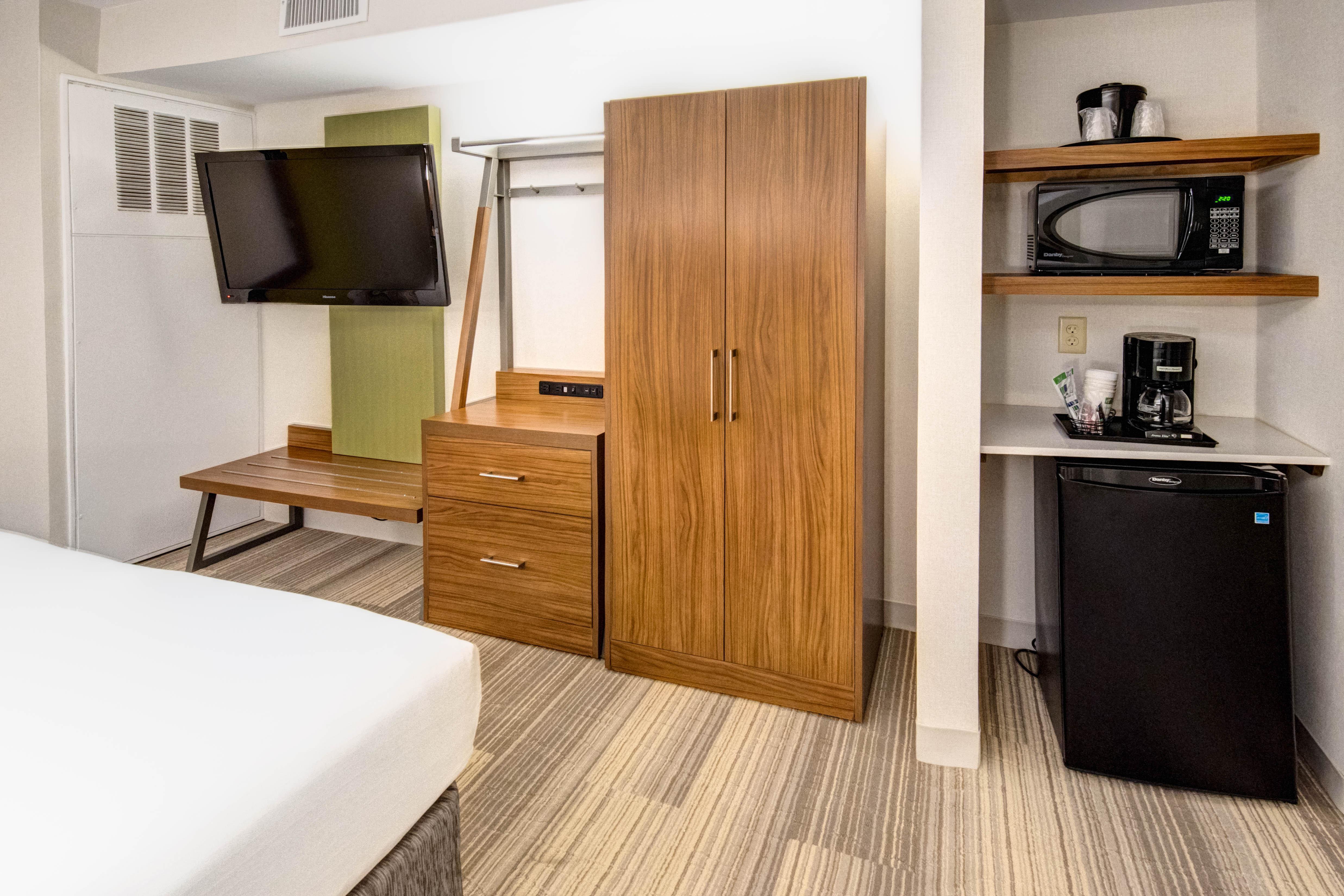 Holiday Inn Express Woodbridge By Ihg Avenel Luaran gambar