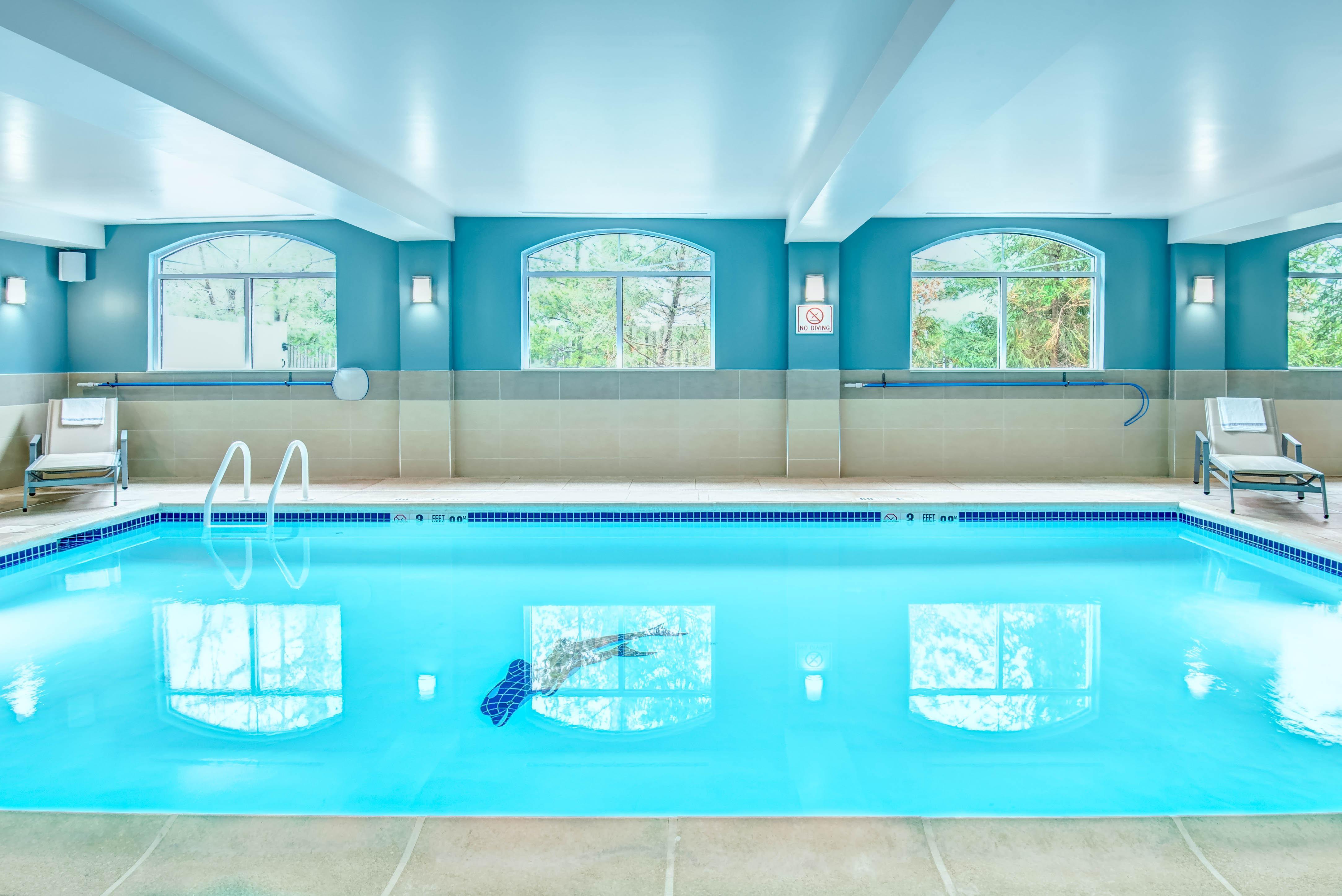 Holiday Inn Express Woodbridge By Ihg Avenel Luaran gambar