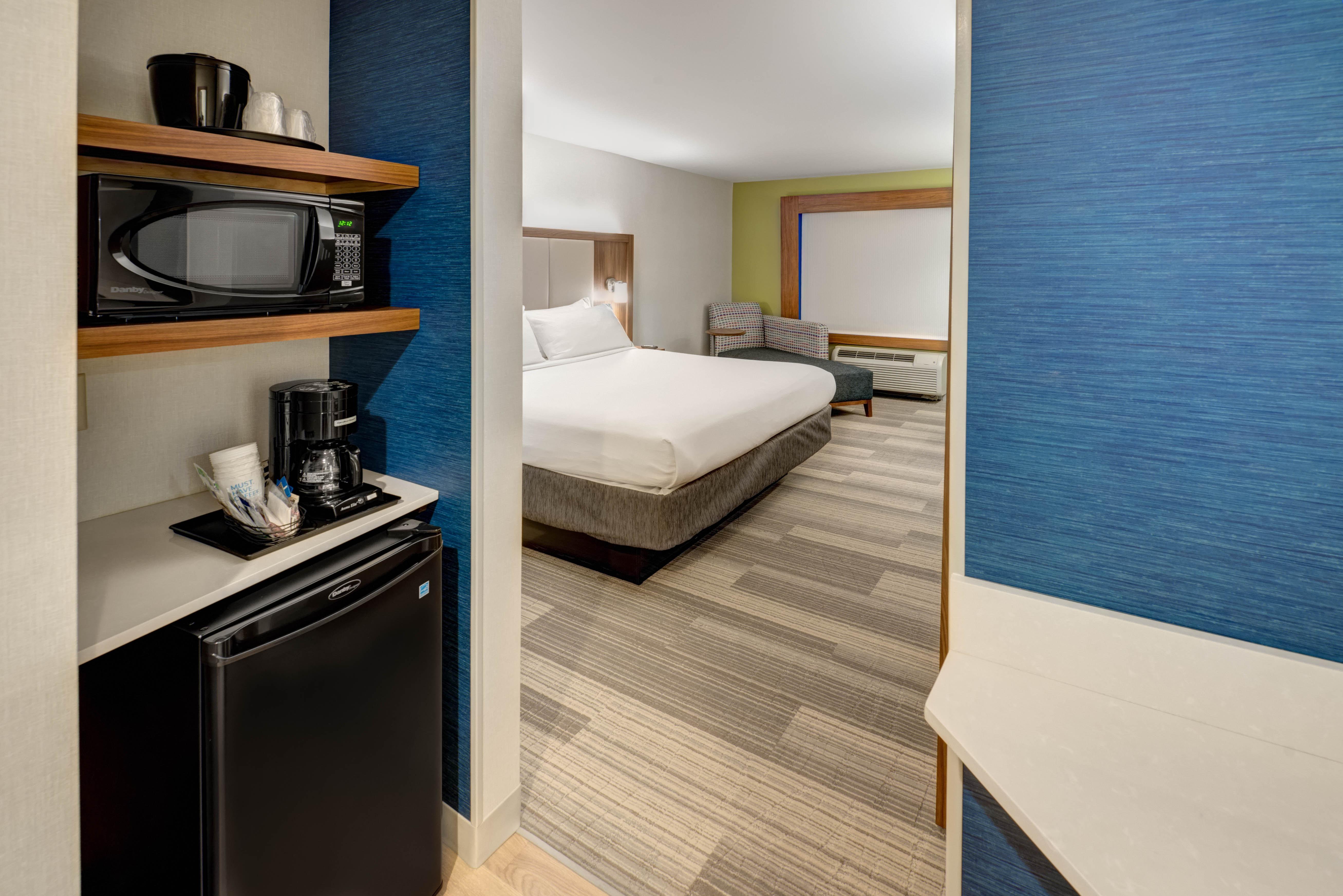 Holiday Inn Express Woodbridge By Ihg Avenel Luaran gambar