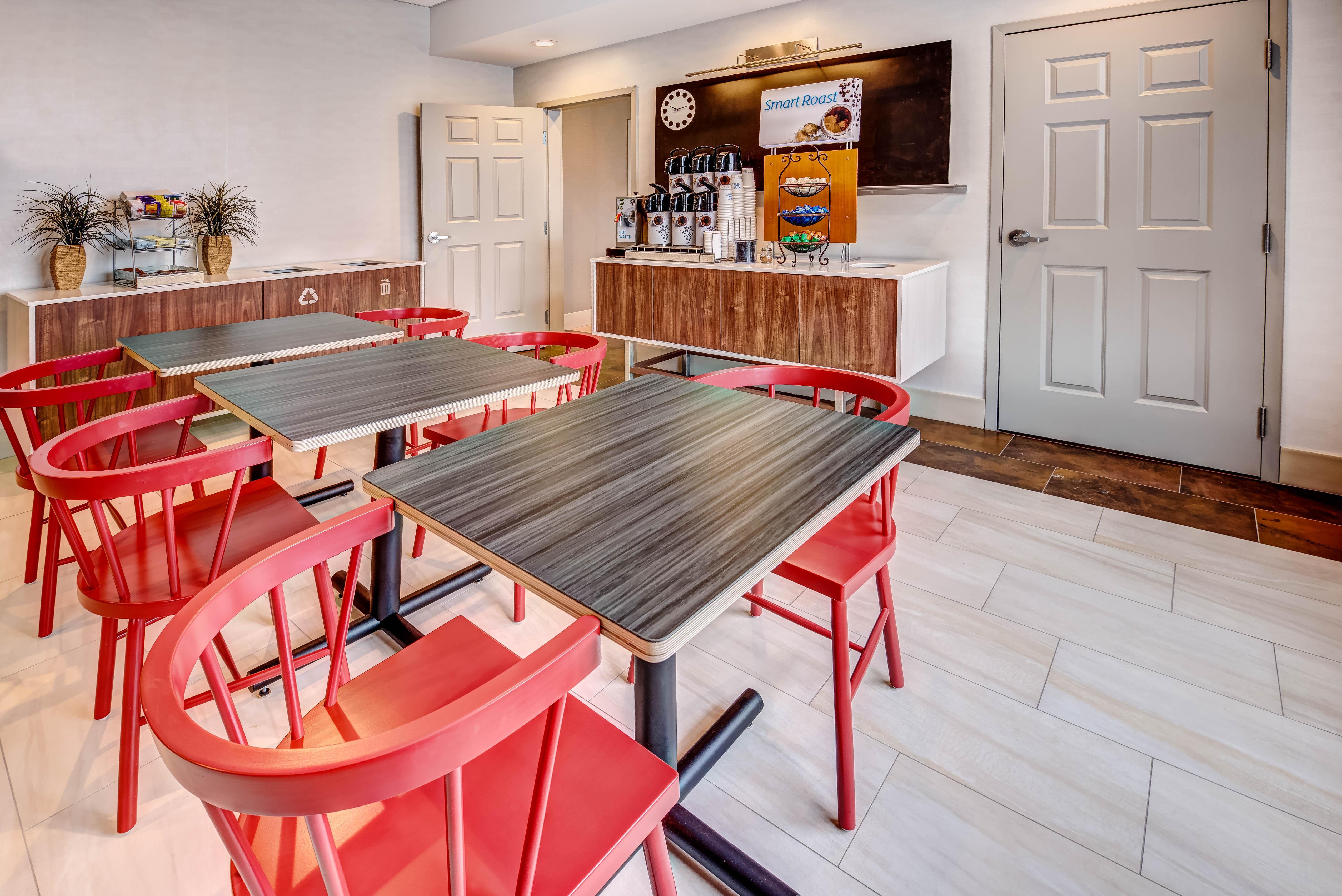 Holiday Inn Express Woodbridge By Ihg Avenel Luaran gambar