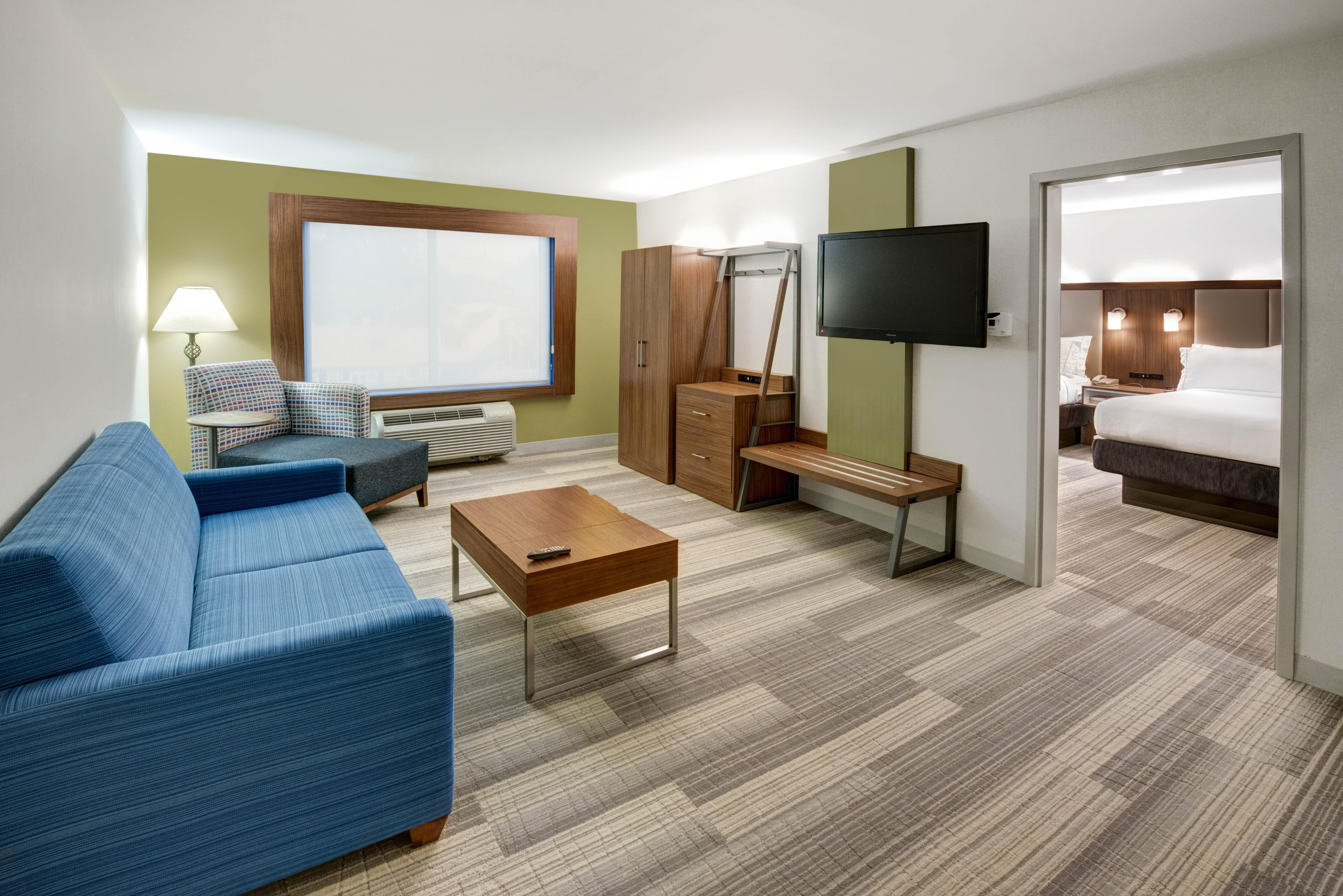 Holiday Inn Express Woodbridge By Ihg Avenel Luaran gambar