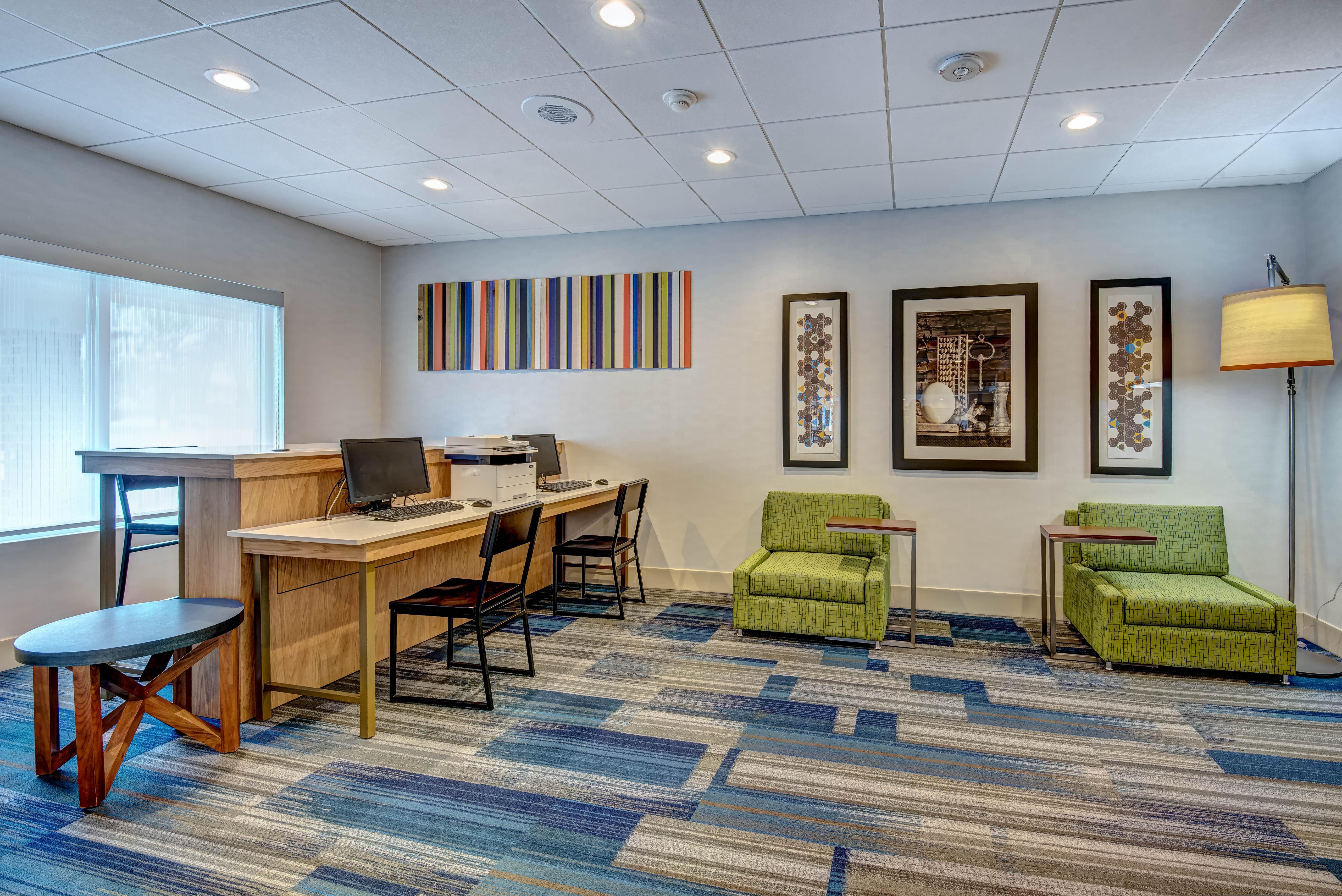 Holiday Inn Express Woodbridge By Ihg Avenel Luaran gambar