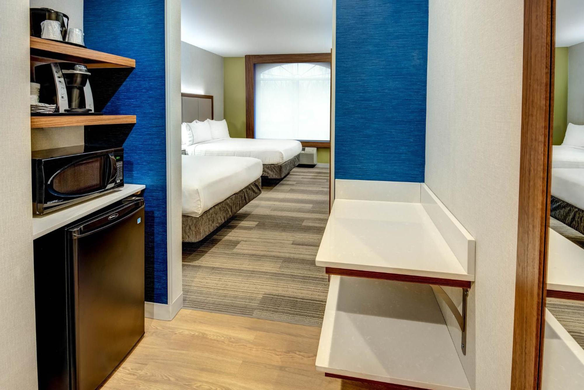 Holiday Inn Express Woodbridge By Ihg Avenel Luaran gambar