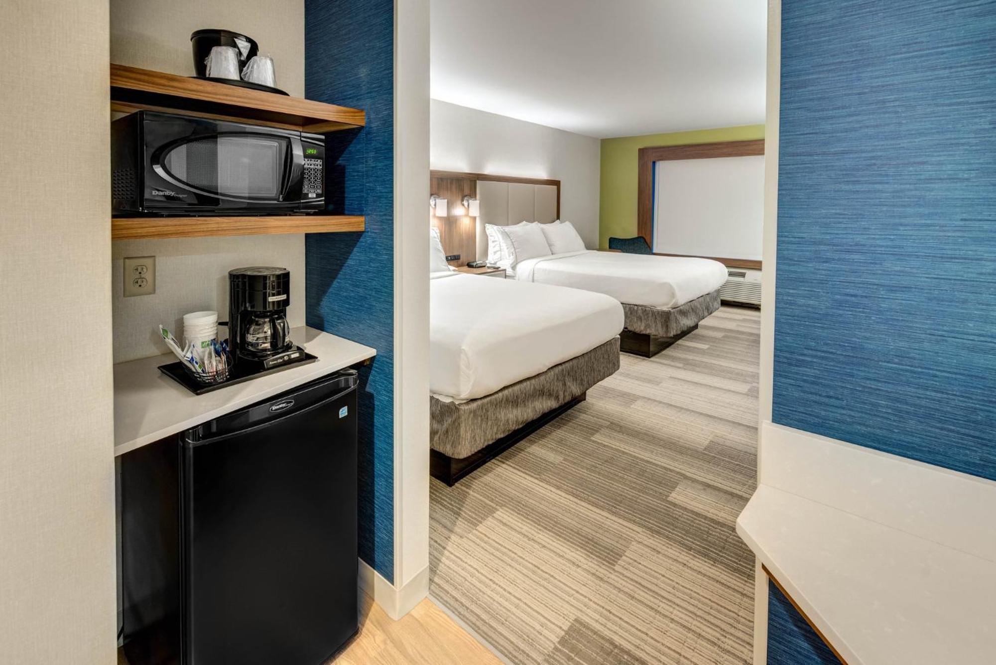 Holiday Inn Express Woodbridge By Ihg Avenel Luaran gambar