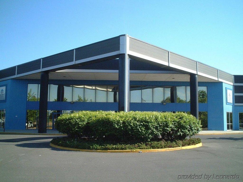 Holiday Inn Express Woodbridge By Ihg Avenel Luaran gambar